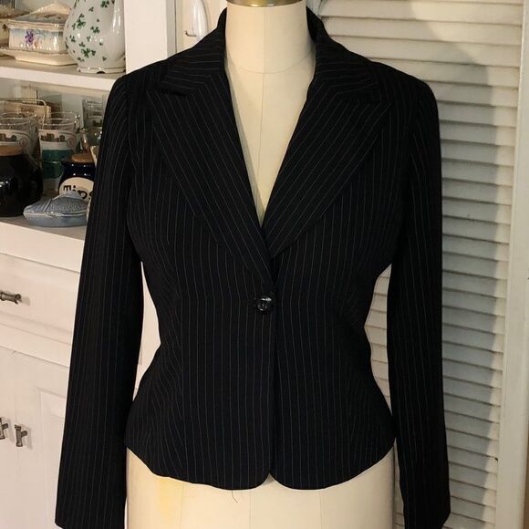Shape FX’s Peplum Pinstripes Darted Crop Blazer Timeless Wide Lapel. Fully Lined - Picture 1 of 17